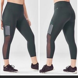 Fabletics Mila black cropped leggings, high waist power hold, pockets